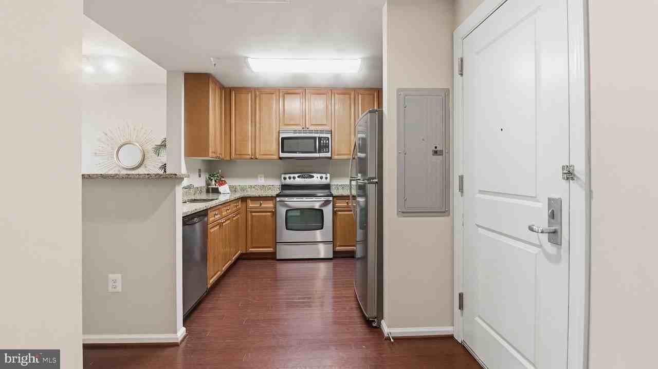 11700 Old Georgetown Rd #1007 - Photo 3 of 36