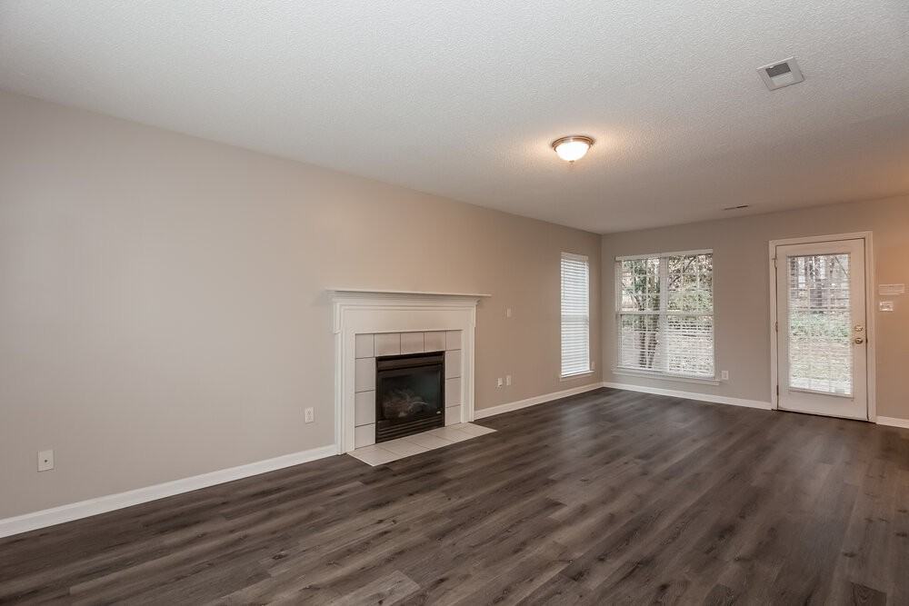 5937 Hedgecrest Pl - Photo 4 of 17