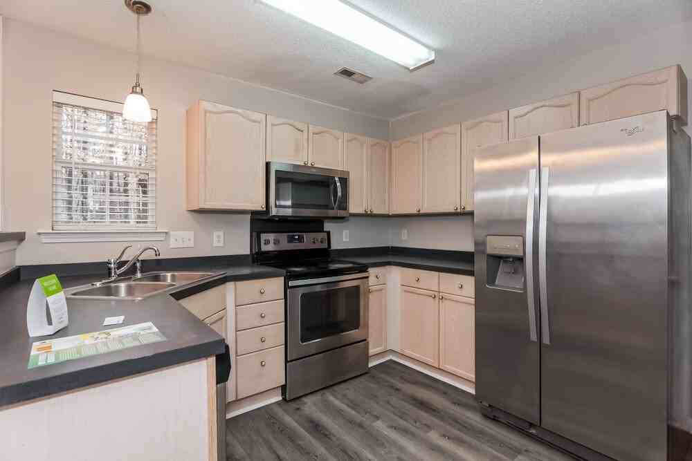 5937 Hedgecrest Pl - Photo 7 of 17