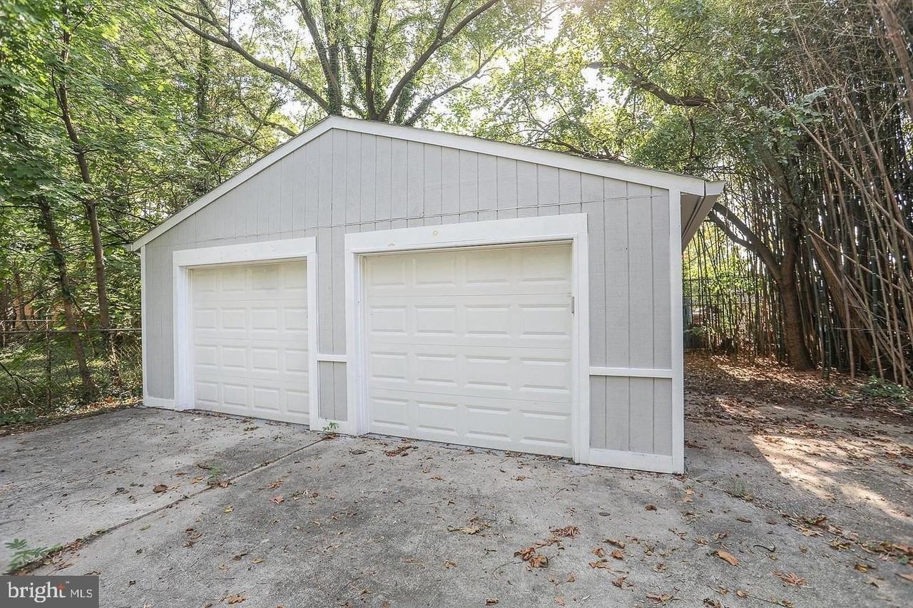 8511 Potomac Ave - Photo 3 of 31