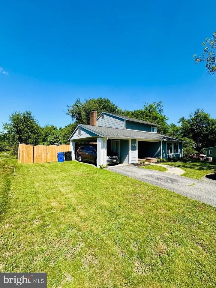 2901 Needlewood Ln - Photo 4 of 24