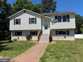 featured image of 22240 Hawthorne Way