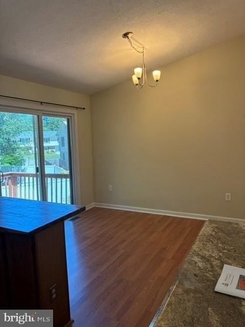 22240 Hawthorne Way - Photo 6 of 32