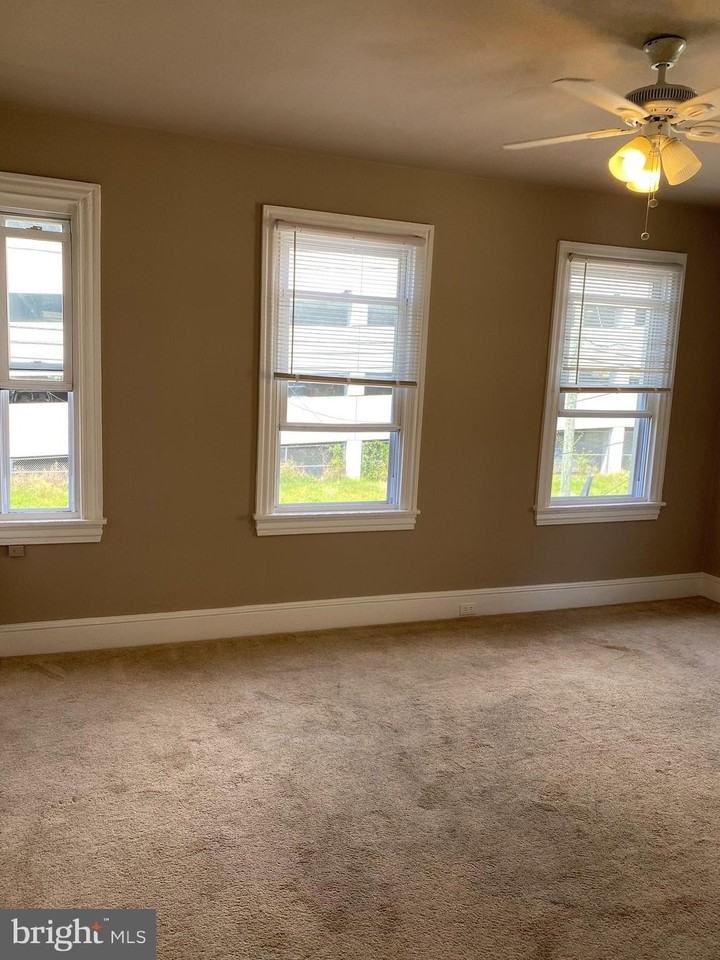 14B Walnut St - Photo 3 of 14