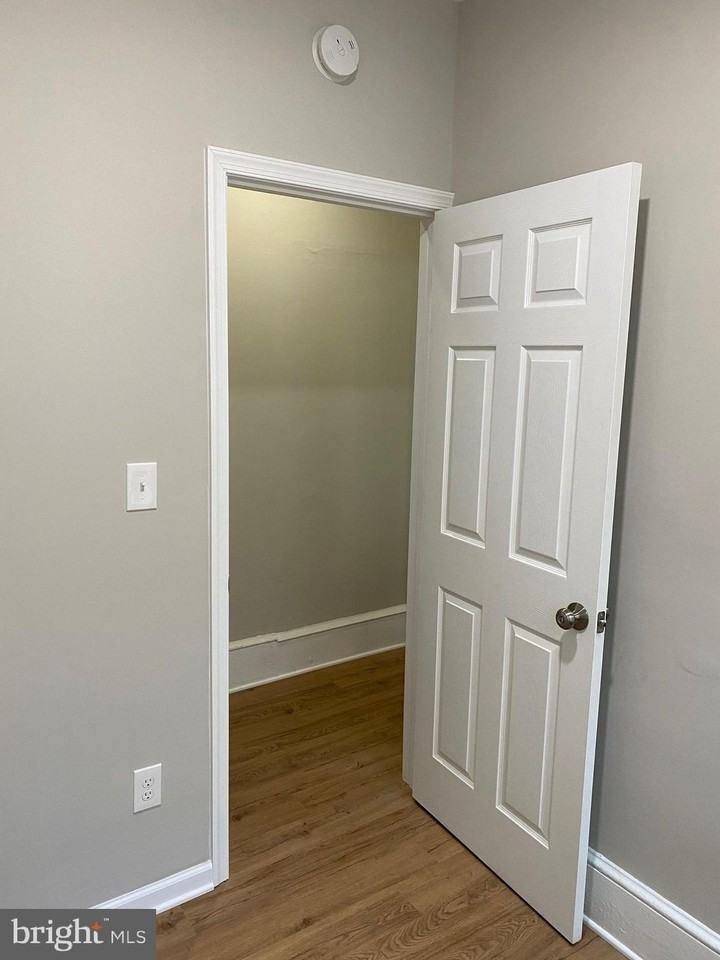 14 Walnut St #A - Photo 6 of 9