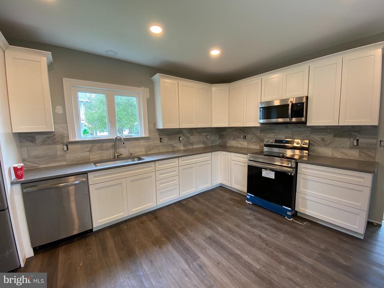121 S 10th St - Photo 2 of 12