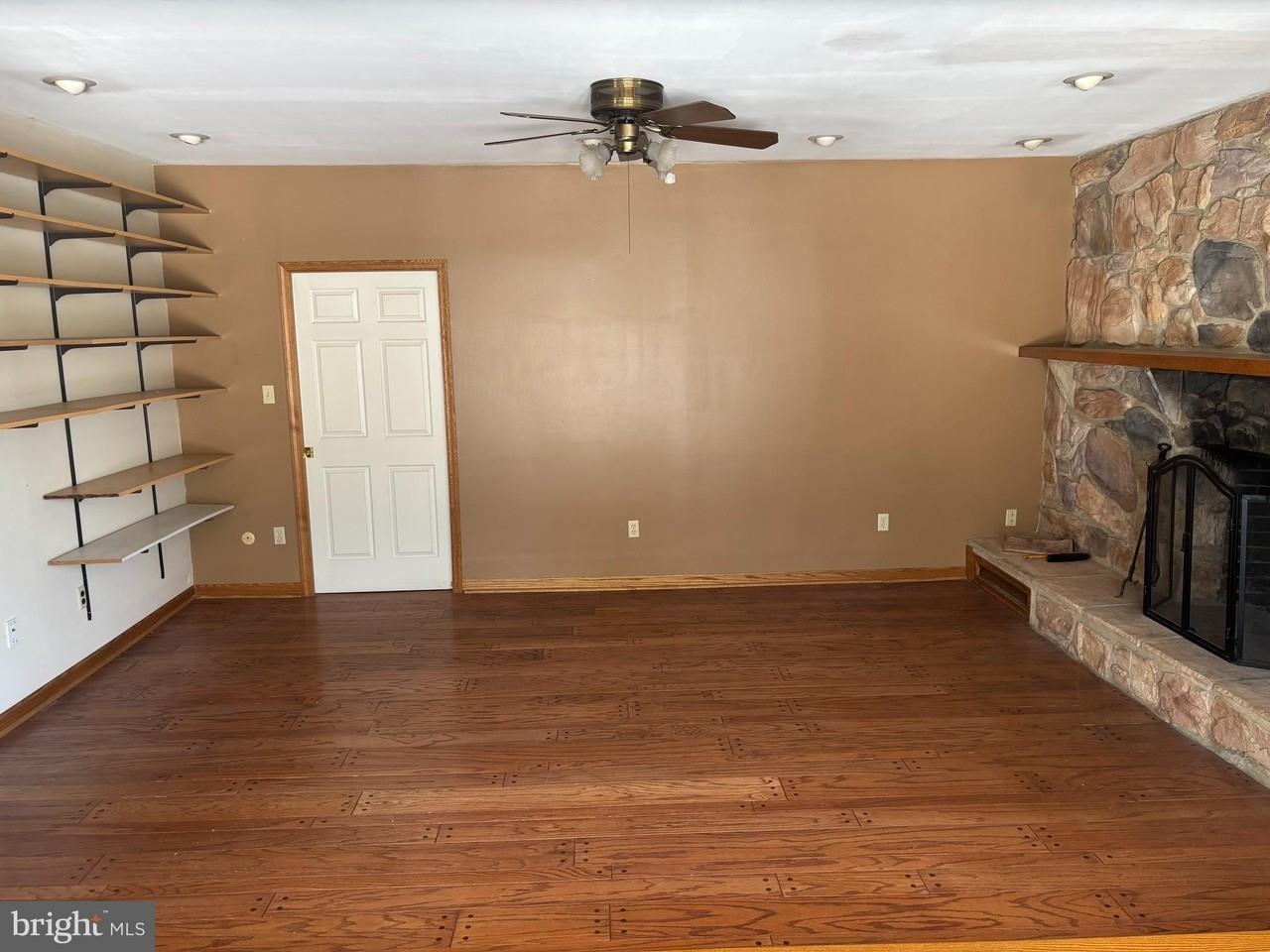 312 N Sandy Hill Rd - Photo 4 of 23
