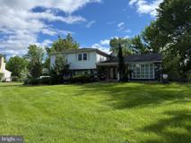 806 Warfield Ln - Photo 1 of 1