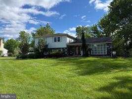 featured image of 806 Warfield Ln