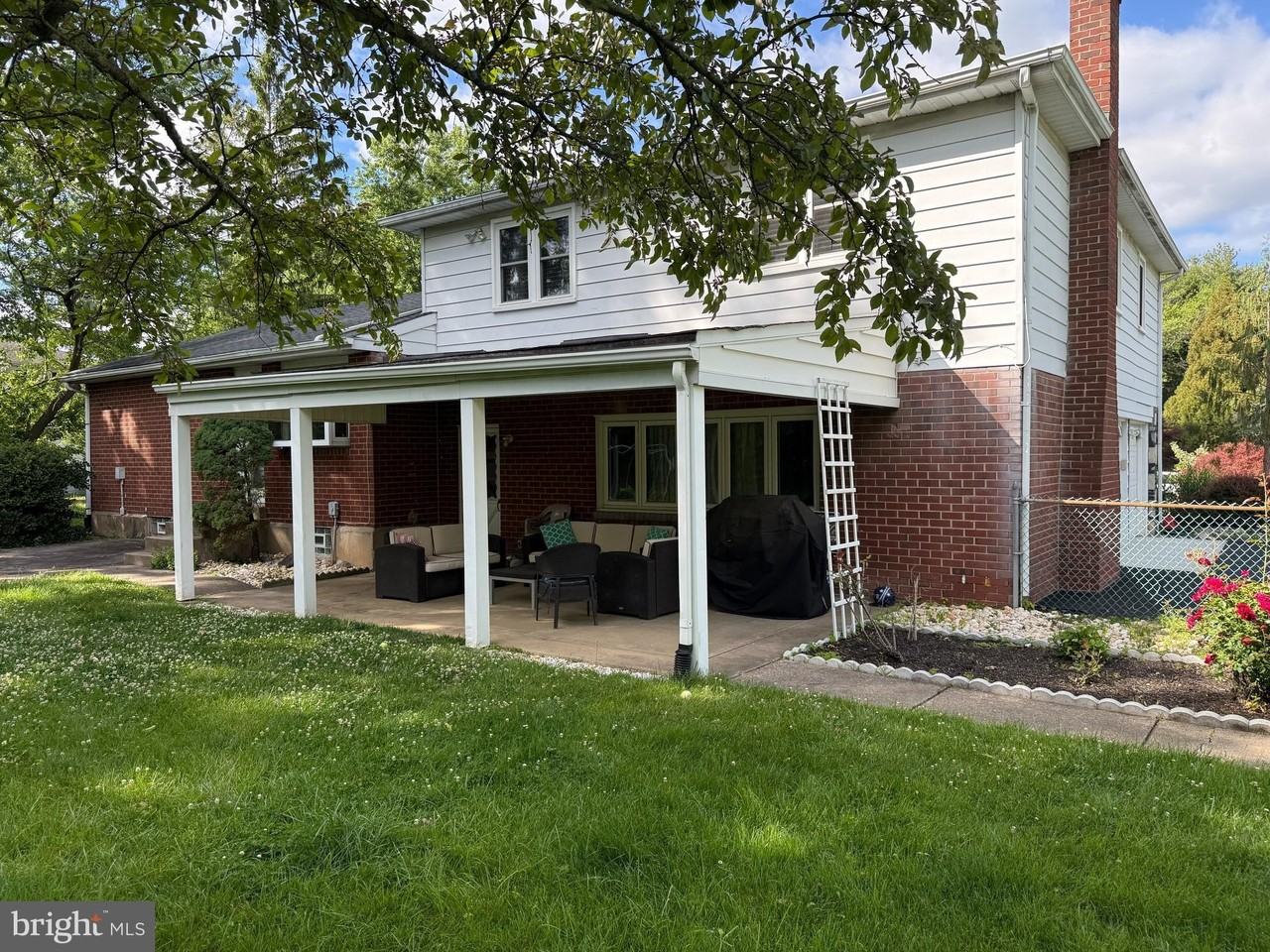 806 Warfield Ln - Photo 6 of 45