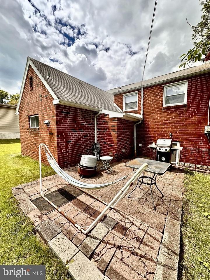 904 Scotia Rd - Photo 5 of 25