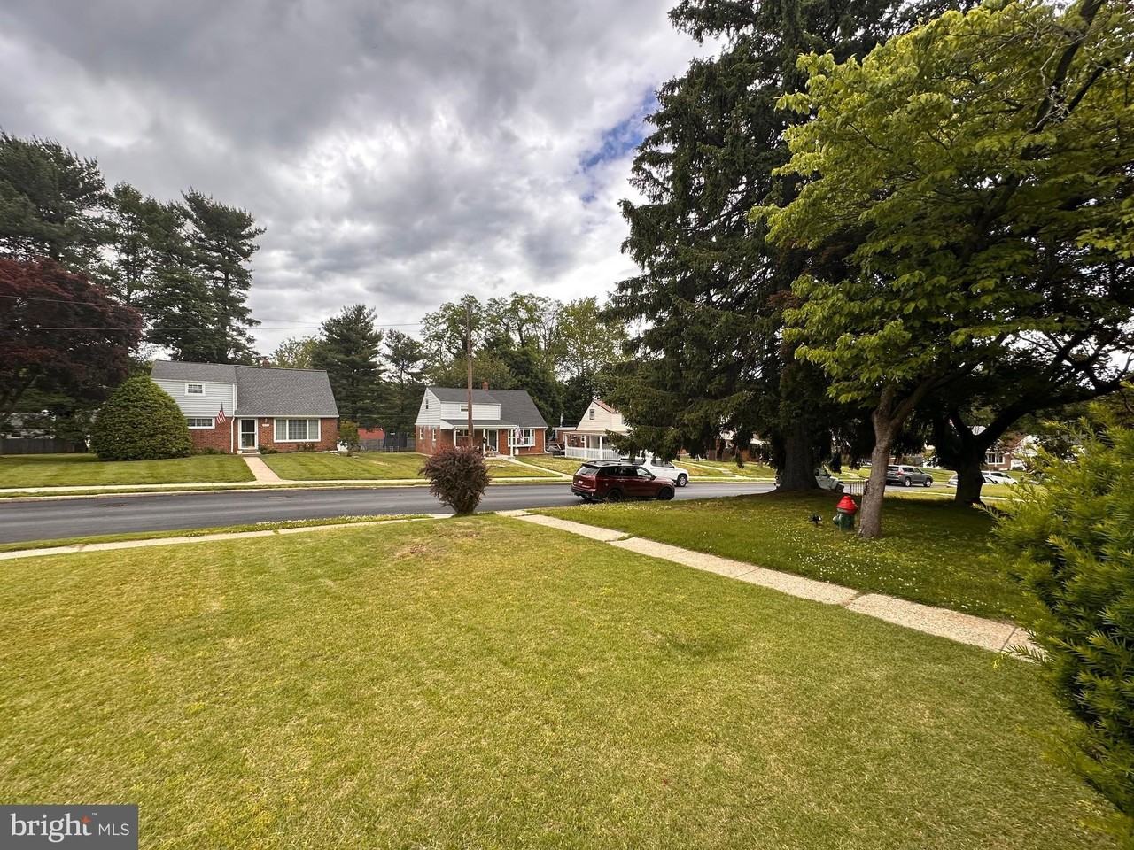 904 Scotia Rd - Photo 6 of 25
