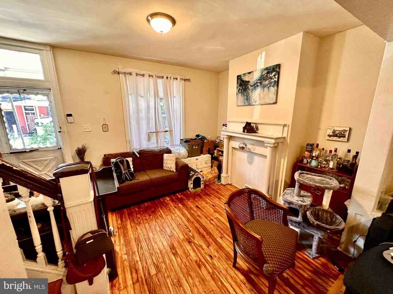 446 W Earlham Ter - Photo 3 of 14