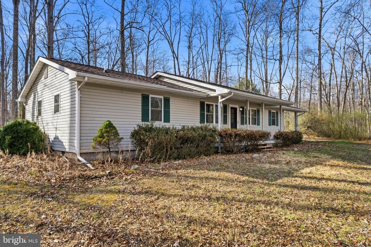 1330 Jason Ln - Photo 7 of 42
