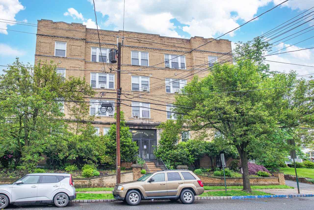 22 Saint Lukes Pl ## A3 - Photo 2 of 15