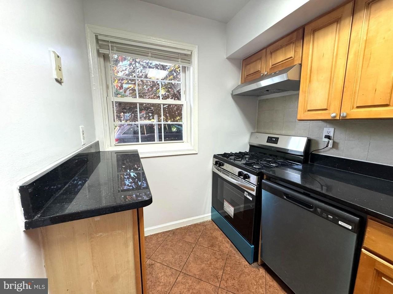 11109 Littlebrook Ln - Photo 6 of 20