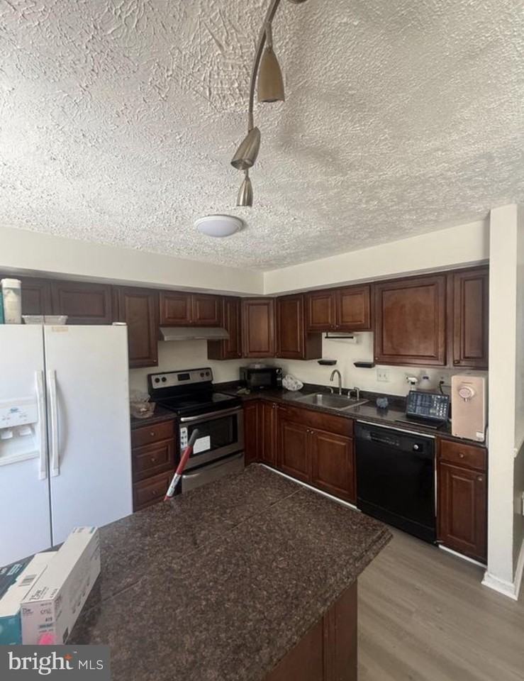 14105 Honey Hill Ct #A - Photo 6 of 25
