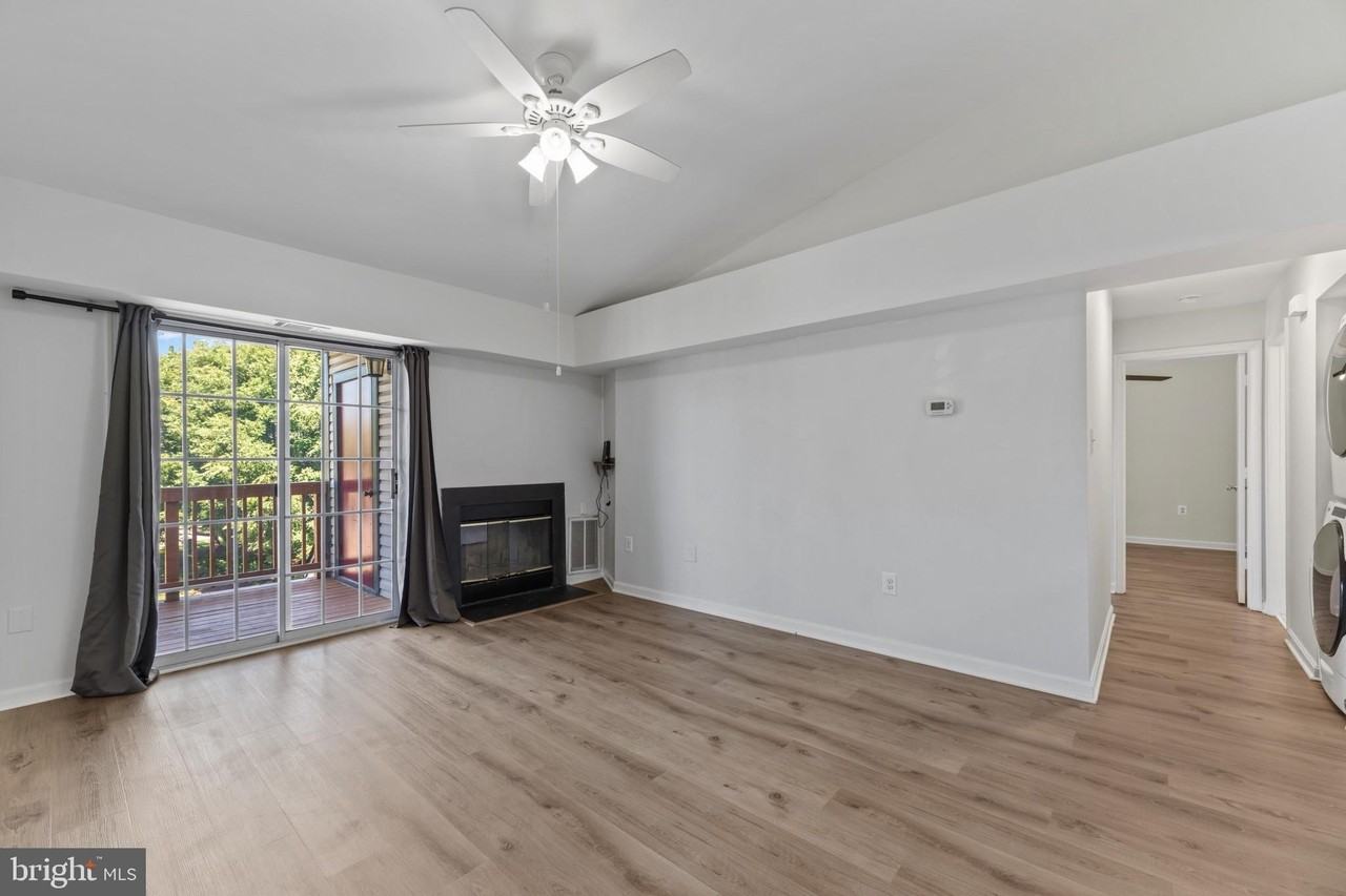 6901 Victoria Dr #I - Photo 7 of 41