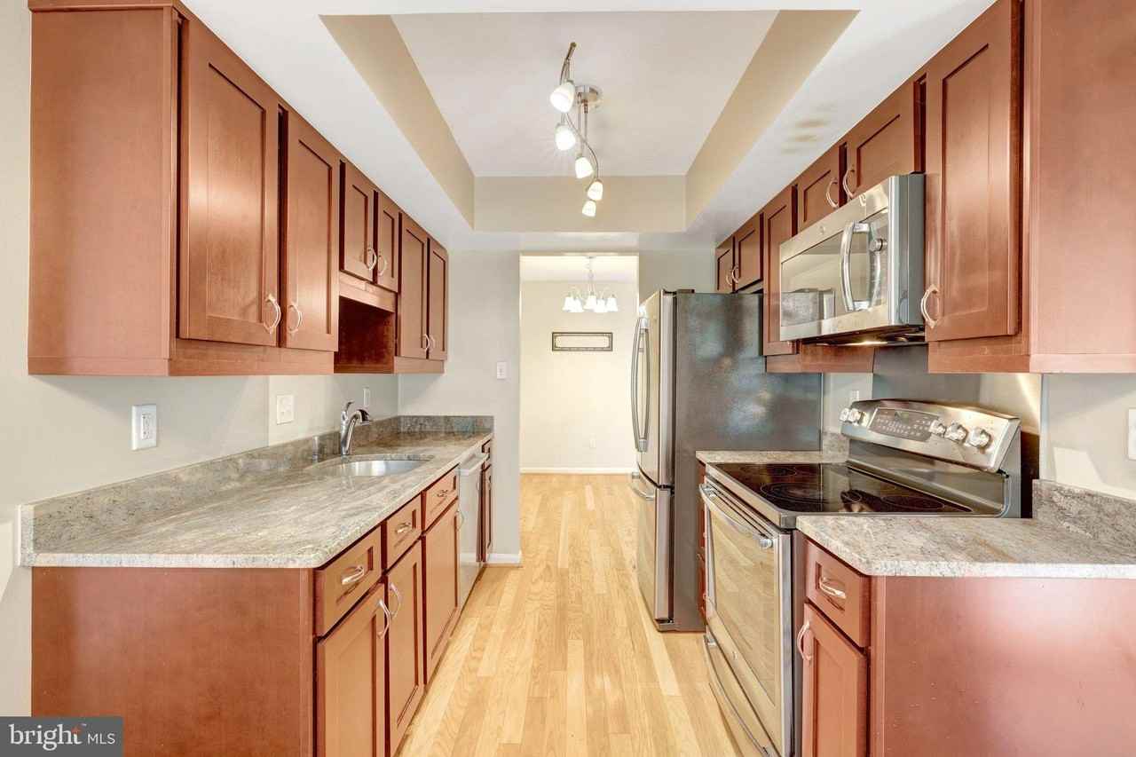 10221 Valentino Dr #7423 - Photo 6 of 40