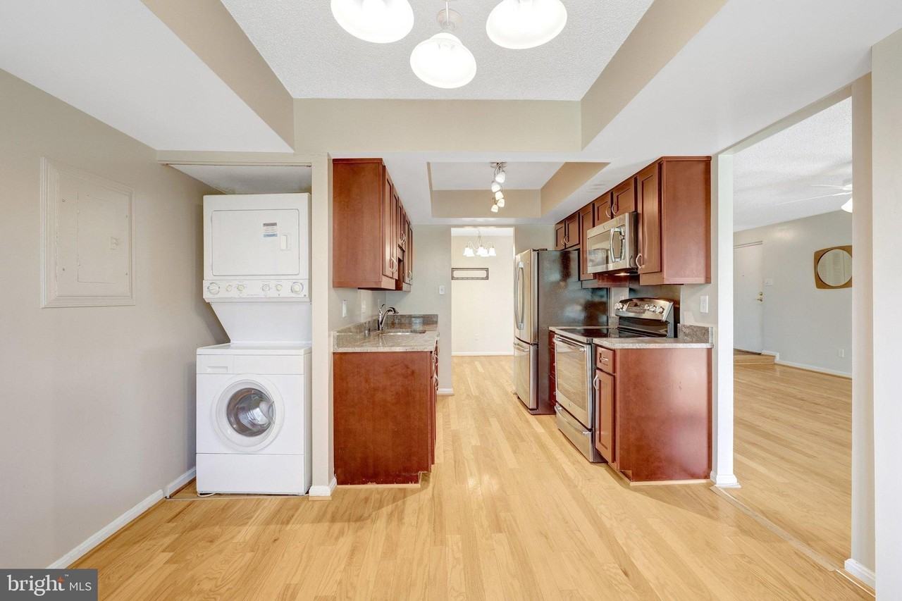 10221 Valentino Dr #7423 - Photo 7 of 40