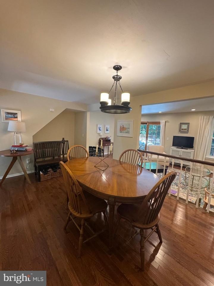 5737 Walnut Wood Ln - Photo 4 of 26