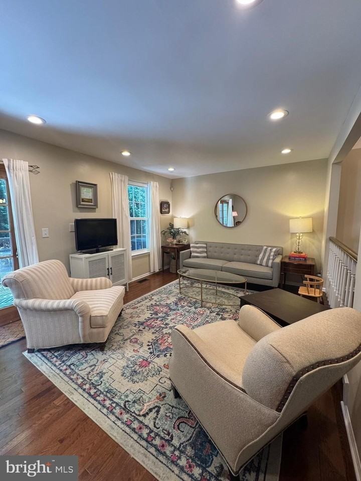 5737 Walnut Wood Ln - Photo 6 of 26