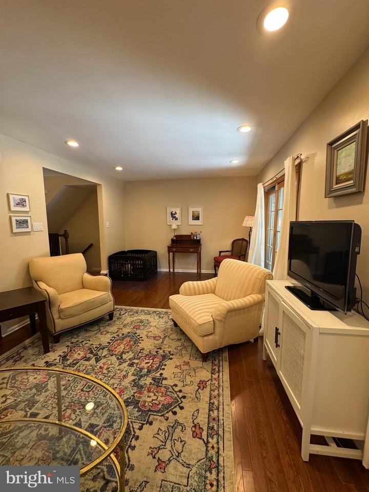 5737 Walnut Wood Ln - Photo 7 of 26