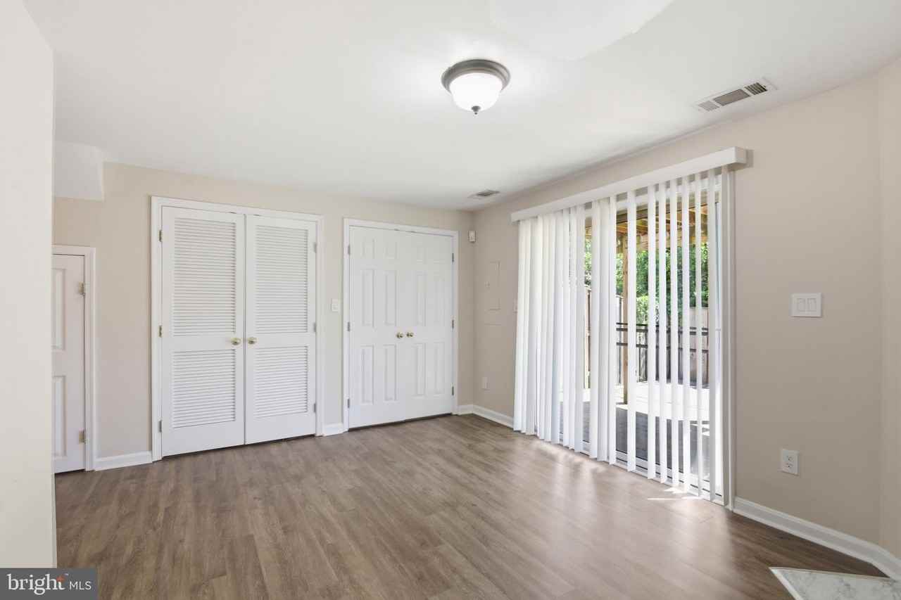 5504 Sacramento Mews Pl - Photo 3 of 33