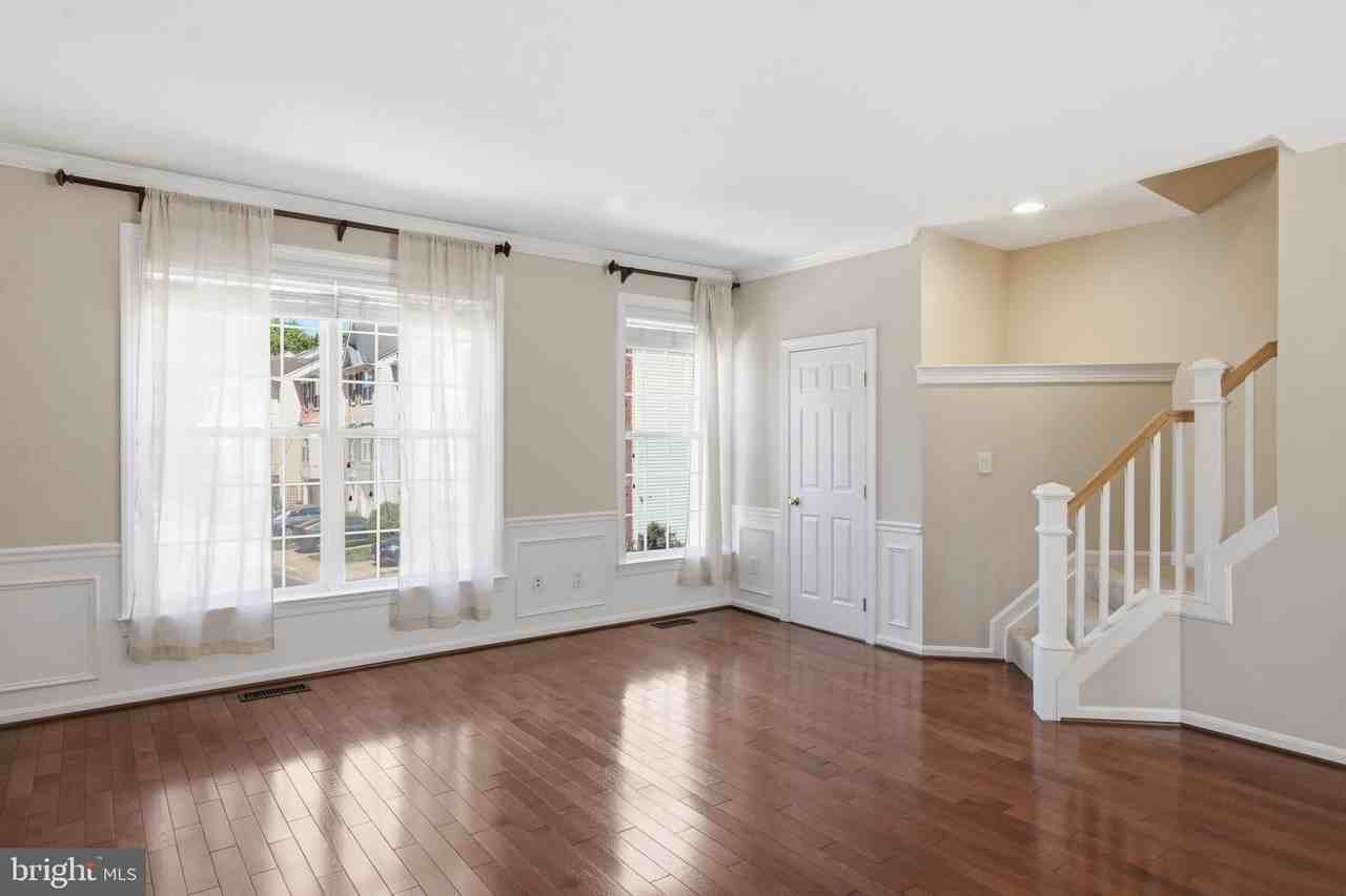 5504 Sacramento Mews Pl - Photo 7 of 33