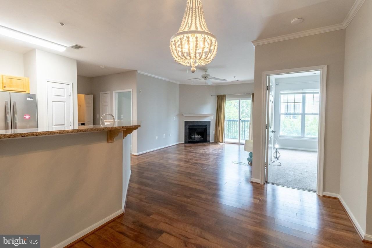 5142 Brittney Elyse Cir Apt J #J - Photo 2 of 21