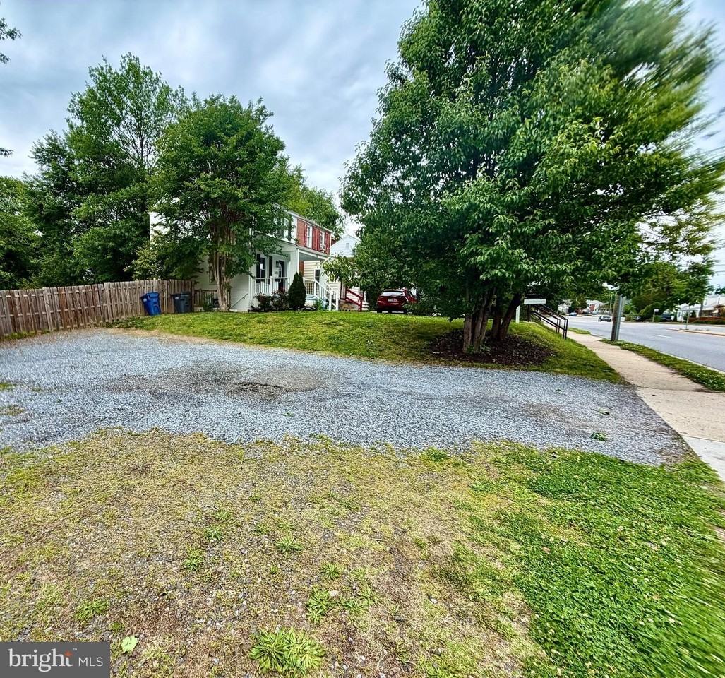 6106 N Kings Hwy - Photo 5 of 23