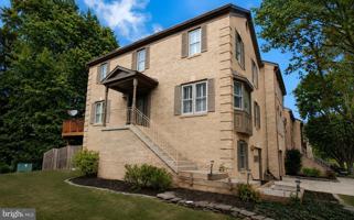 featured image of 7321 Mallory Ln