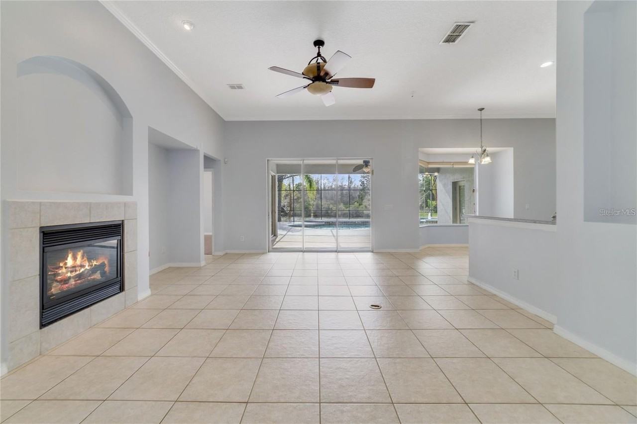 1434 Anna Catherine Dr - Photo 3 of 32