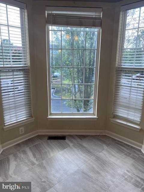 43456 Nottingham Sq - Photo 7 of 10