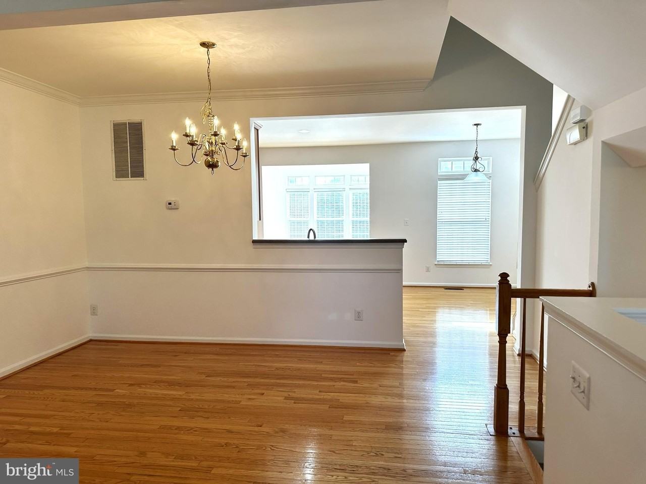 16606 Barge Cir - Photo 5 of 18