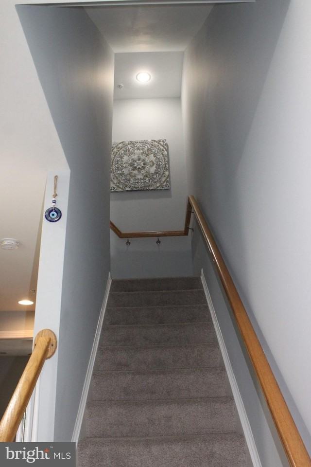 7452 Riding Meadow Way - Photo 3 of 22