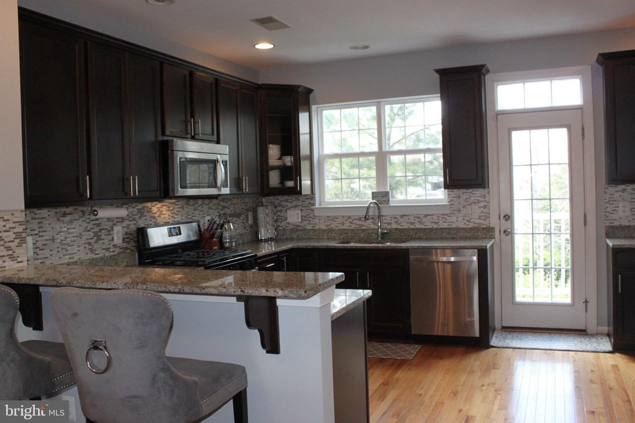 7452 Riding Meadow Way - Photo 5 of 22