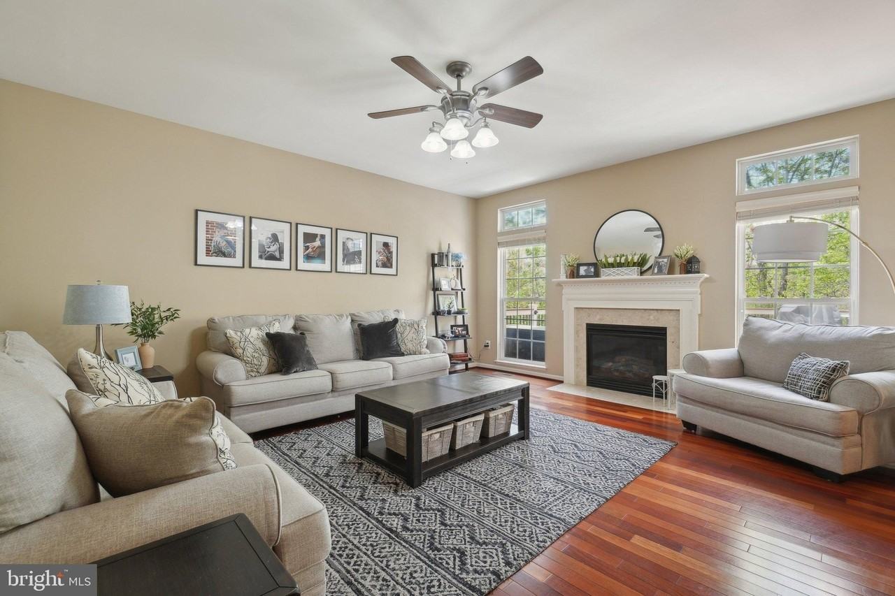 18119 Camdenhurst Dr - Photo 3 of 40
