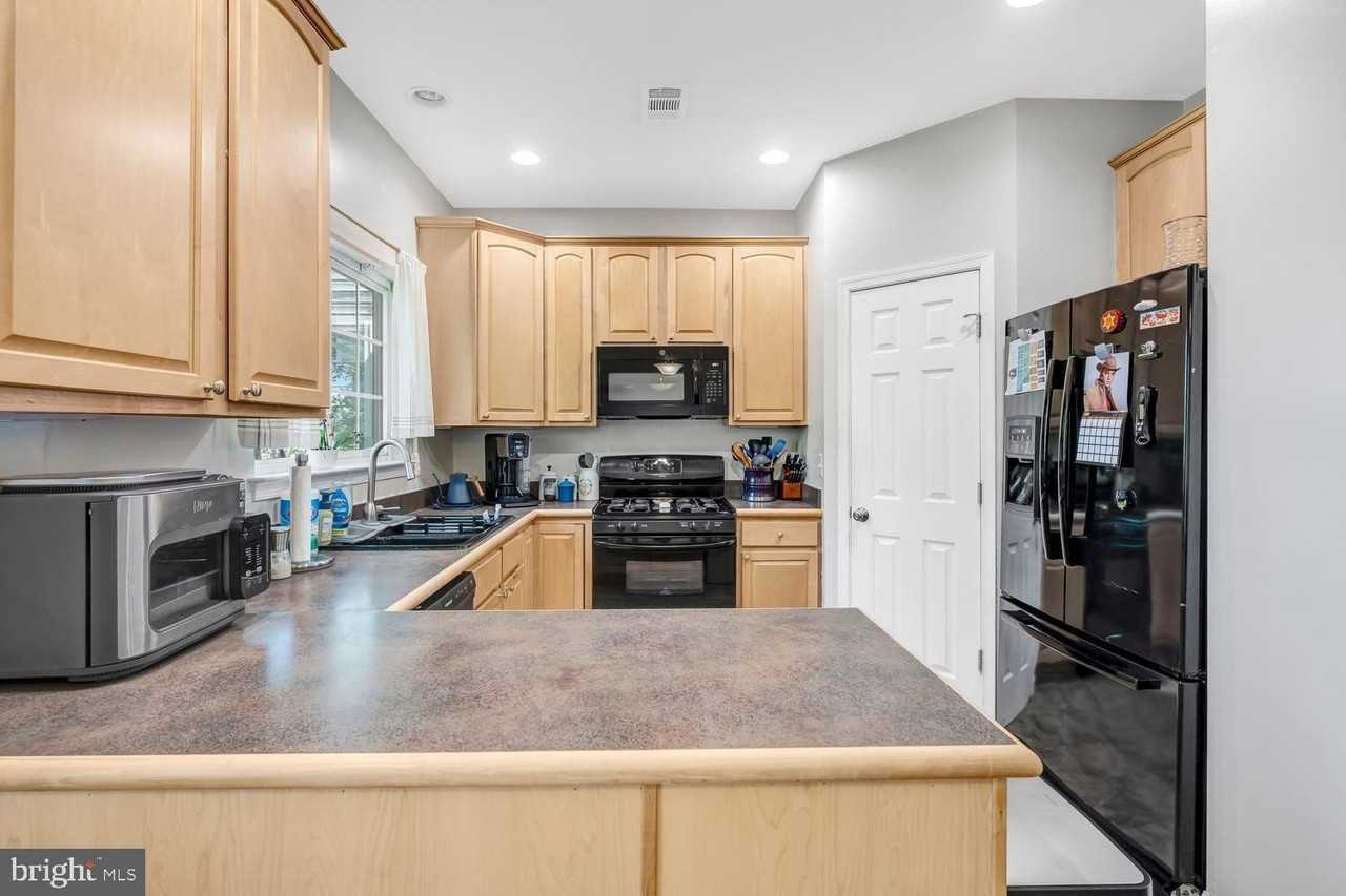 8628 Ellesmere Way - Photo 2 of 50