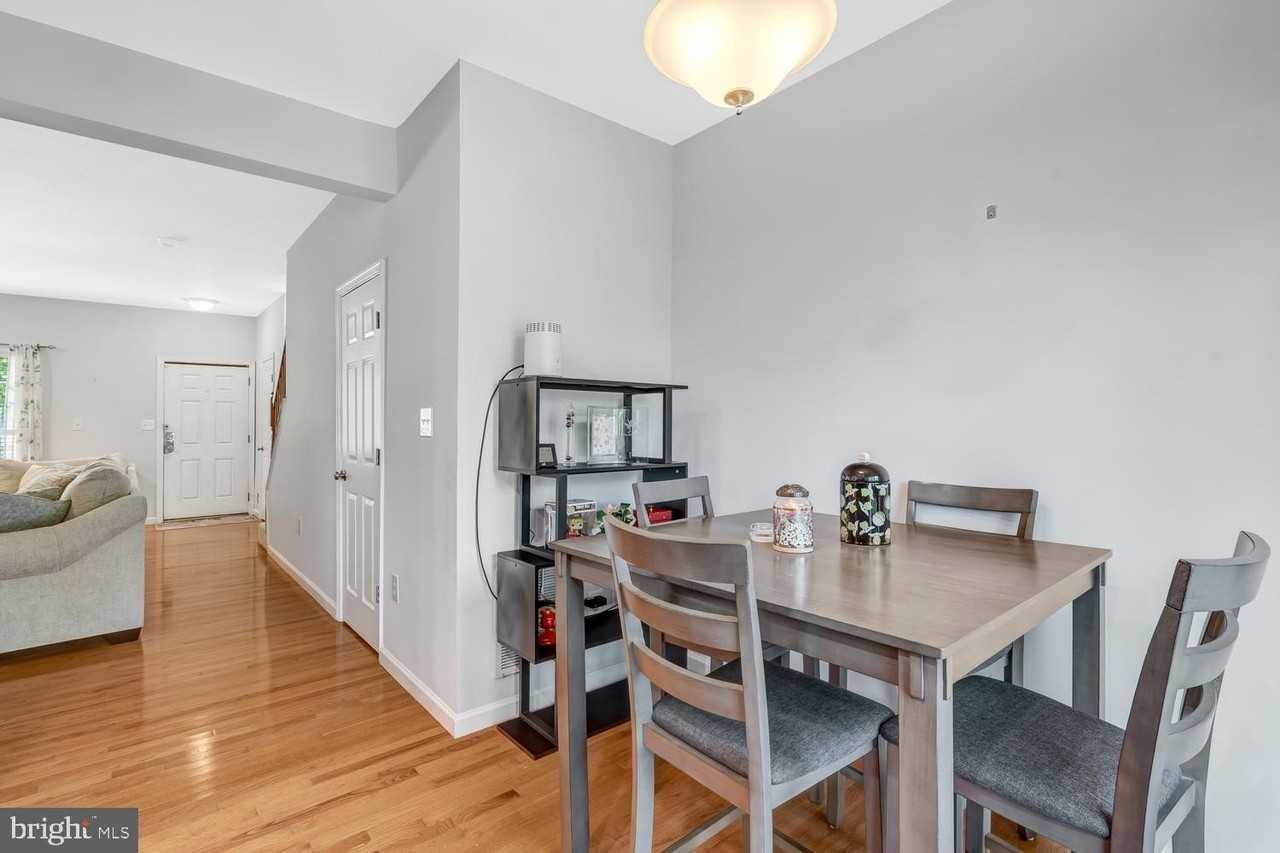 8628 Ellesmere Way - Photo 6 of 50