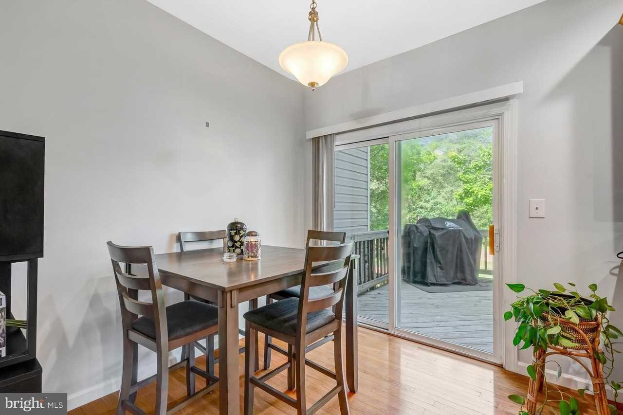 8628 Ellesmere Way - Photo 7 of 50