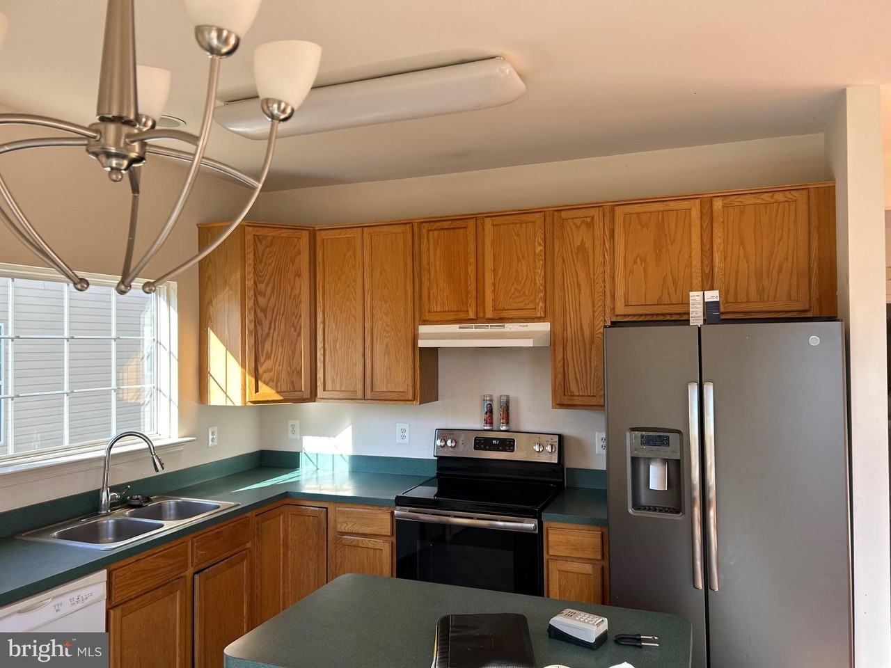 6821 Hollow Glen Ct - Photo 2 of 25