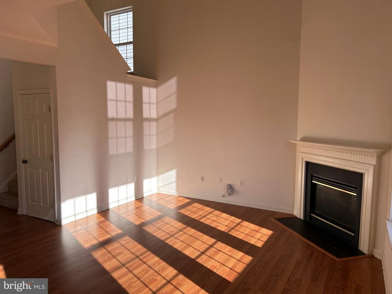 6821 Hollow Glen Ct - Photo 4 of 25