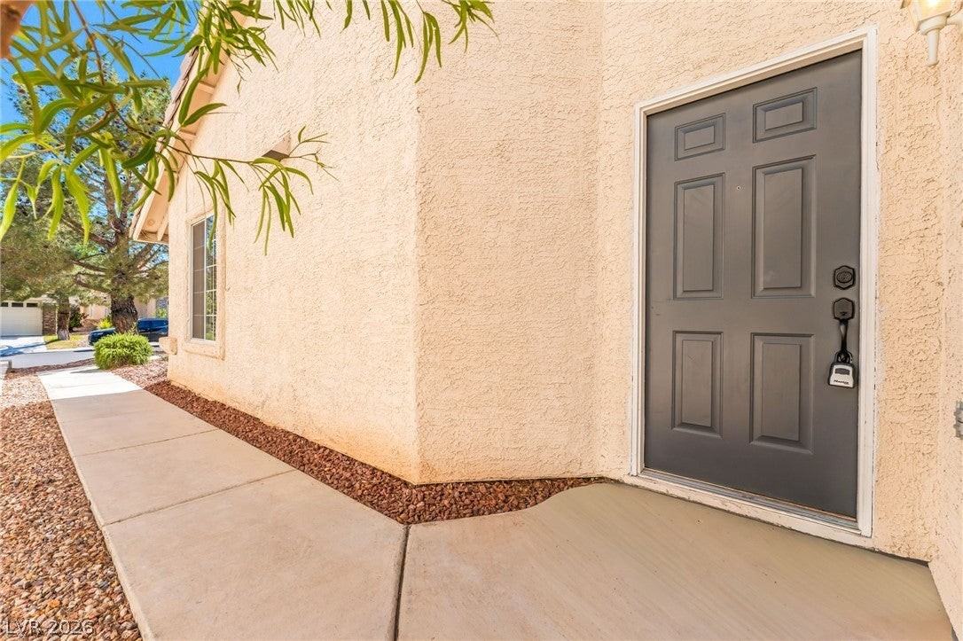9724 Panorama Cliff Dr - Photo 5 of 35