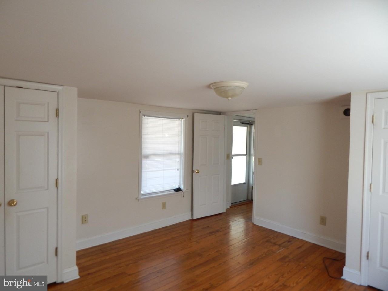 507 W John St #C - Photo 4 of 17