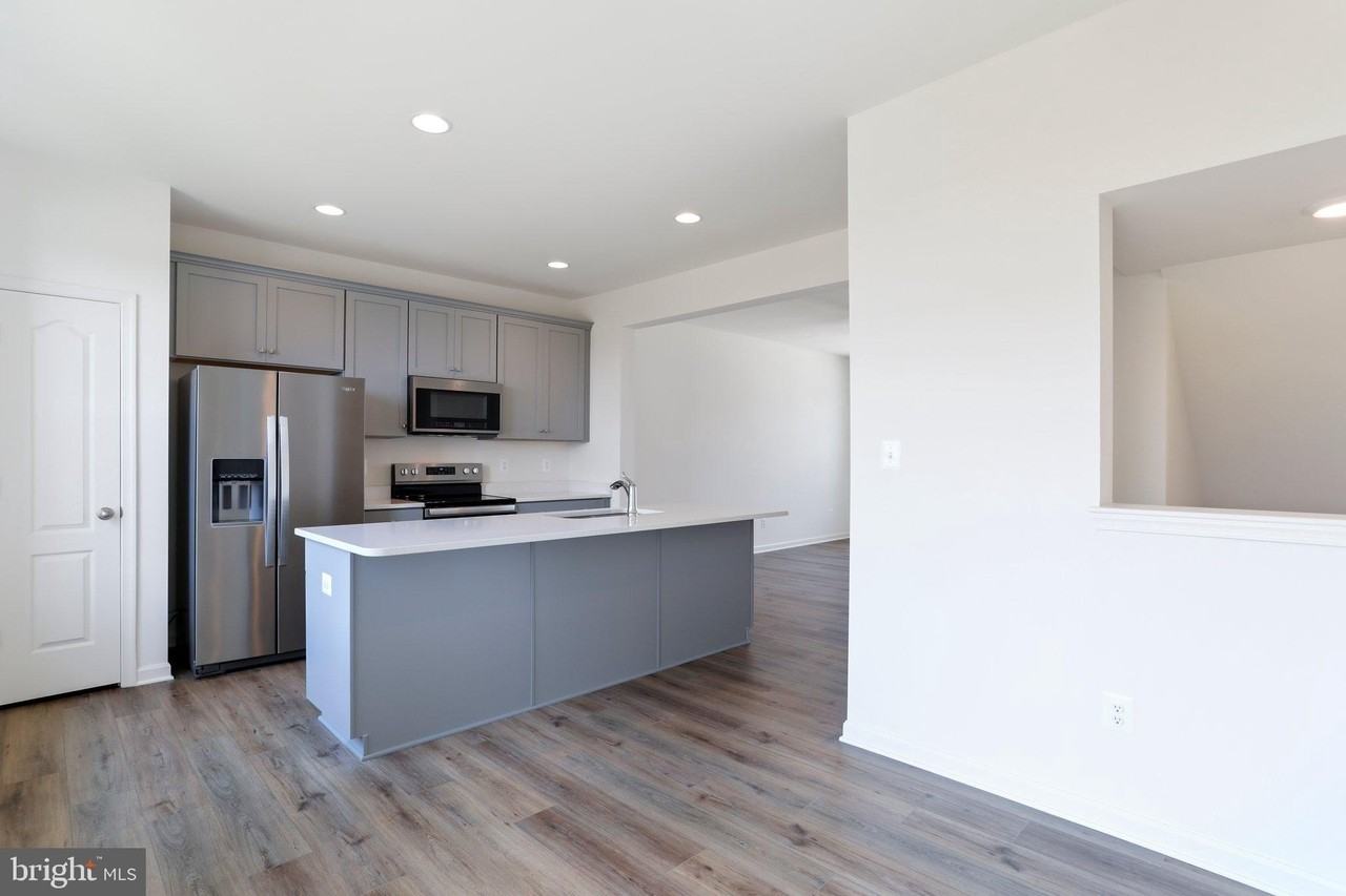 18 Clifton Mnr - Photo 4 of 43