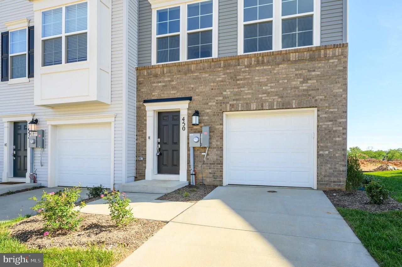 450 Seeback Dr - Photo 2 of 38