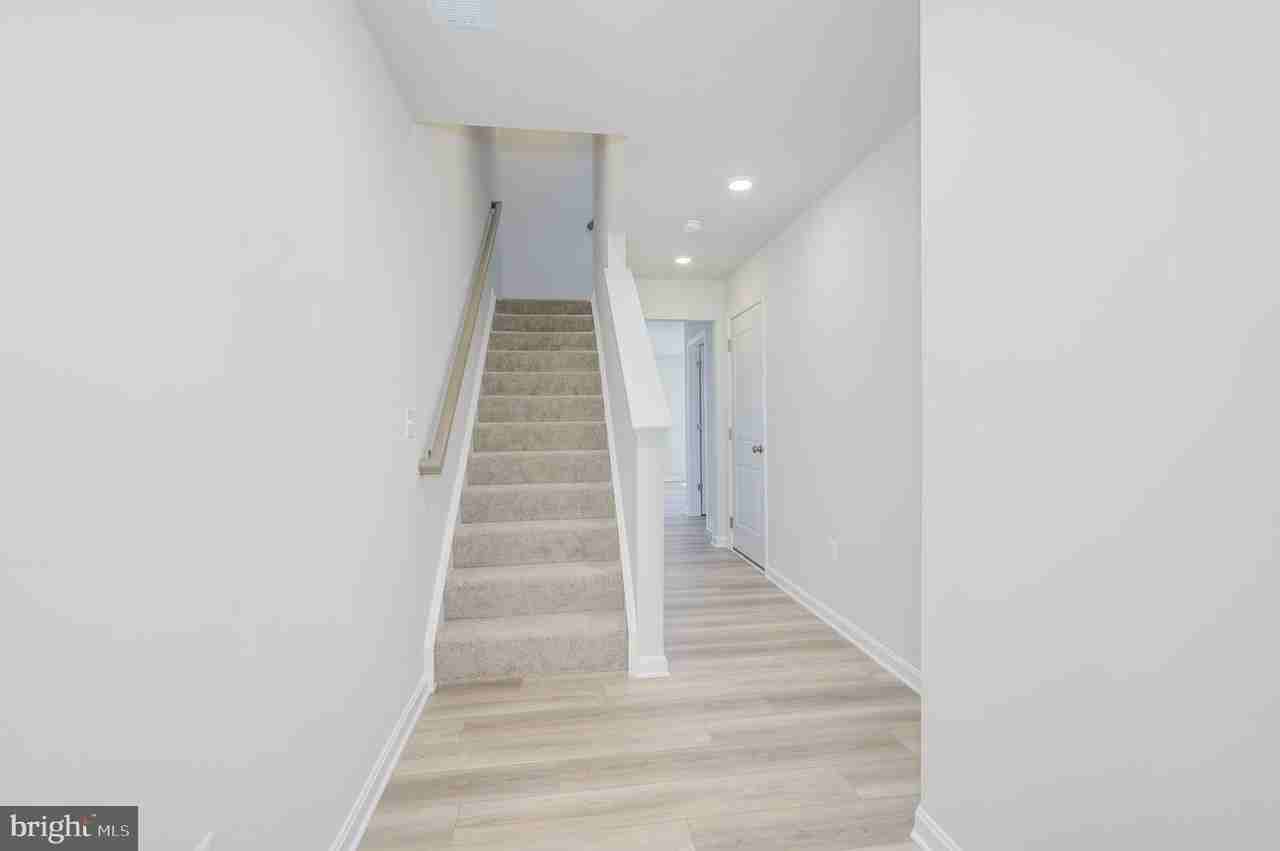 450 Seeback Dr - Photo 3 of 38