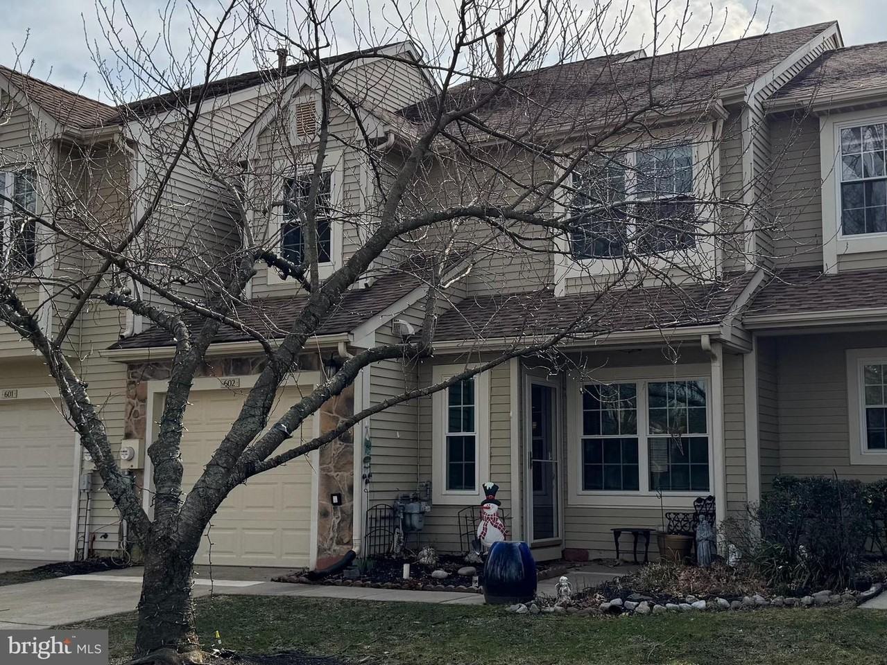 602 Masters Dr - Photo 2 of 29