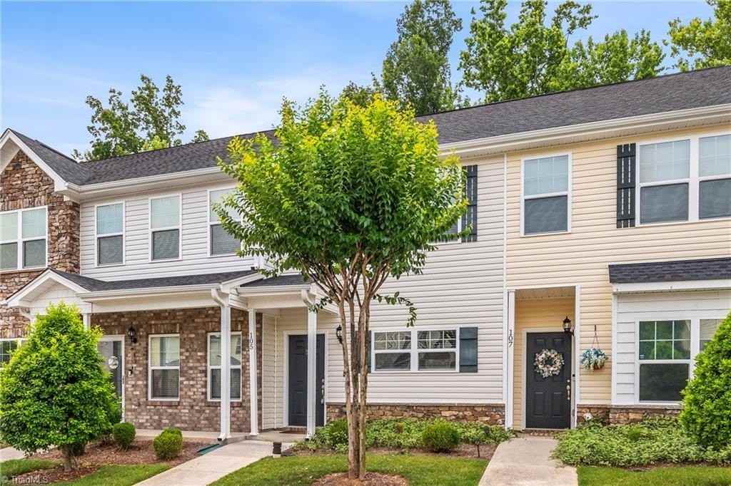 105 Sommerwall Pl - Photo 2 of 24